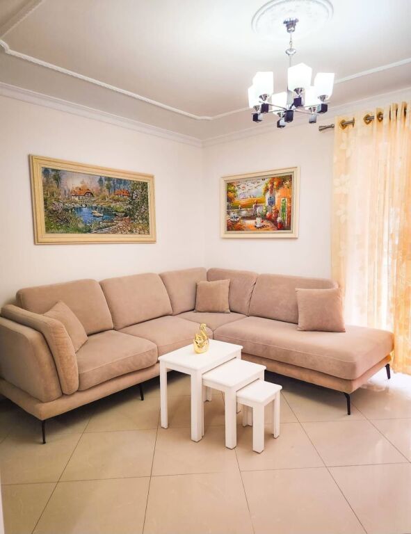 APARTAMENT 3+1 PER QERA TEK PAZARI I RI