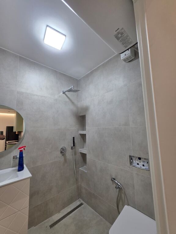 Jepet me qira apartament 1+1