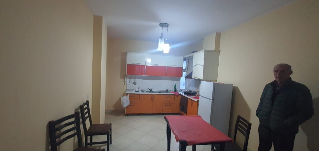 SHITET APARTAMENT 2+1 - Kthesa Kamzes, Tirane
