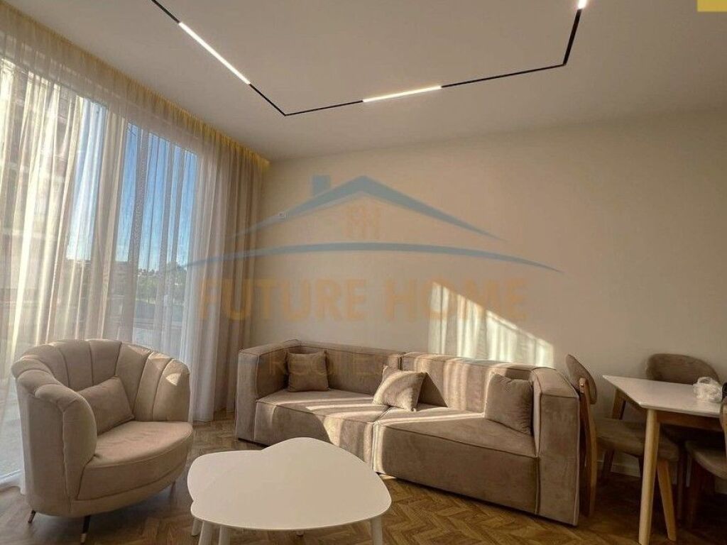 Shitet, Apartament 2+1, Unaza e Re, Tiranë.