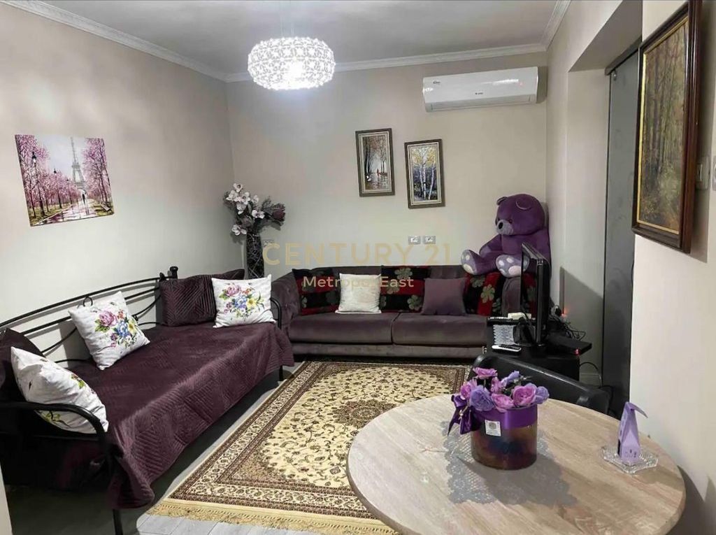 Apartament 1+1 me qira në zemër të Tiranës – Myslym Shyri