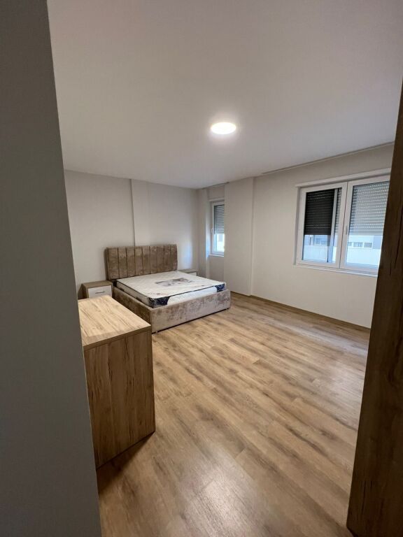 🏡 Apartament 2+1 me parkim tek Univers City