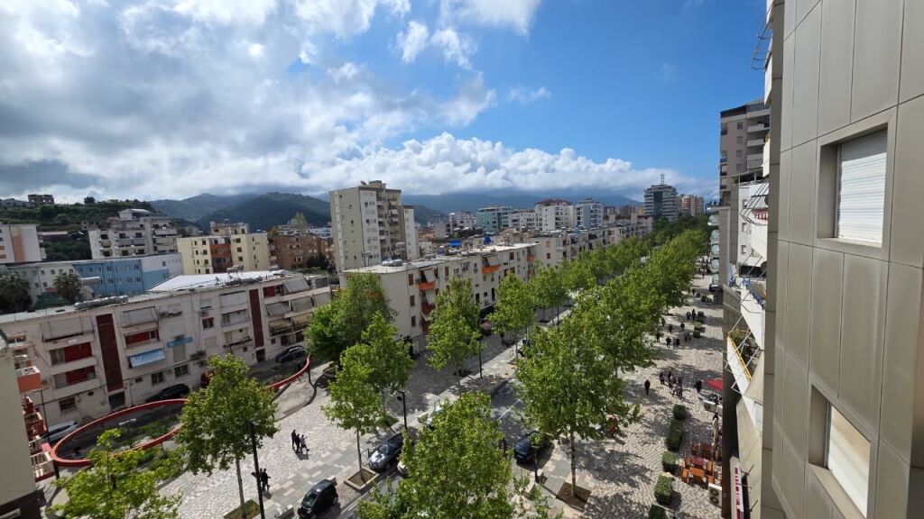 🏡 Apartament 3+1 për shitje pranë Conad, Vlorë