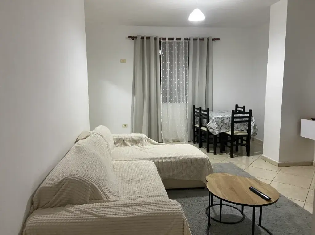 Jepet me qira 1+1 ASTIR KOMPLEKSI FRATARI 400€