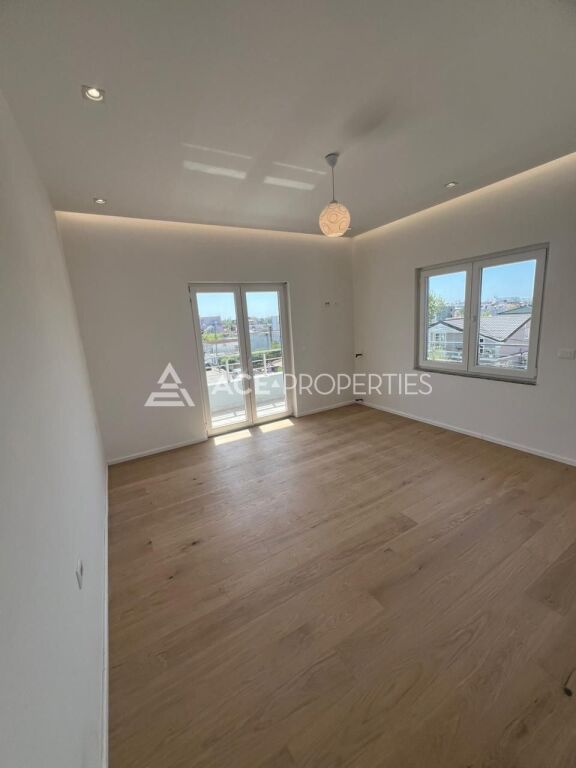 JEPET ME QERA APARTAMENT 3+2 NE KENET DURRES