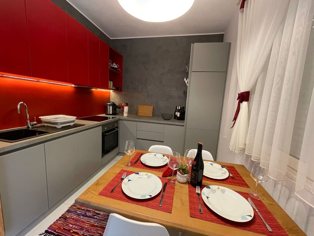 🏡 Shitet Apartament 2+1 –, Gjiri i Lalzit