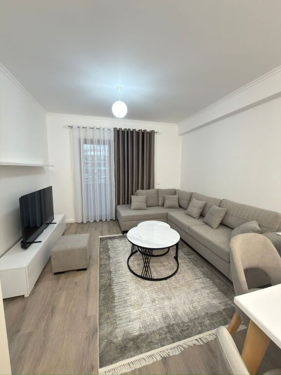 Affittasi 2+1+2+parcheggio RESIDENCA OASIS ASTIR 70.000 leke