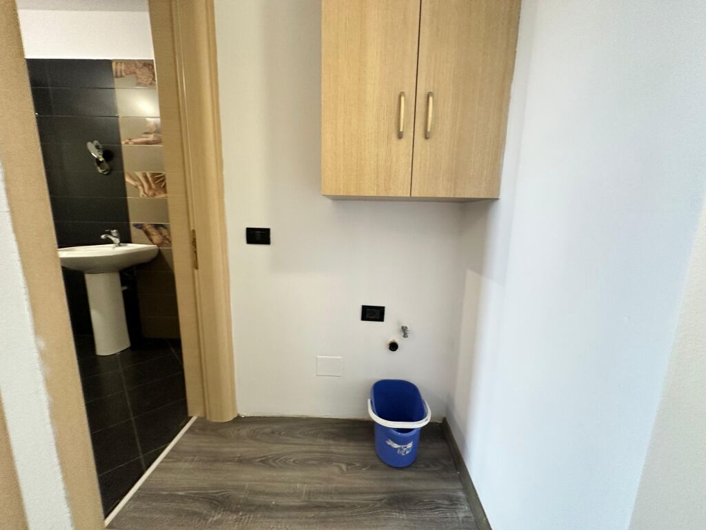 Apartment 2+1 for sale in Fusha e Aviacionit