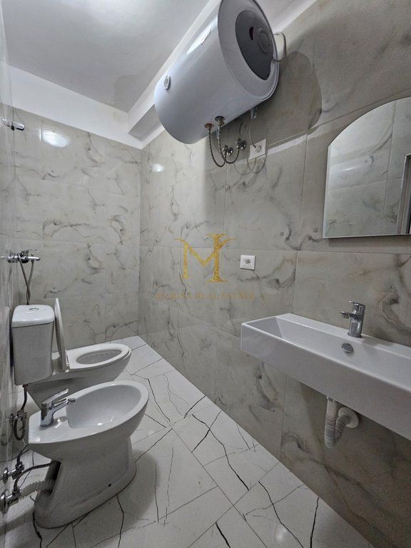 APARTAMENT 1+1 TE STACIONI I TRENIT DURRES!