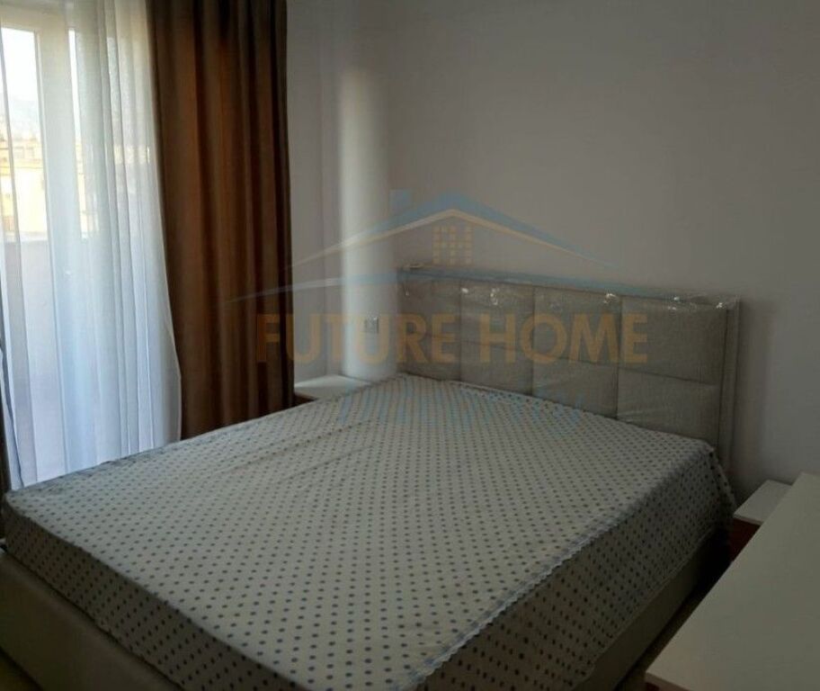 Affitto, Appartamento 2+1, Complesso Aura, Tirana.