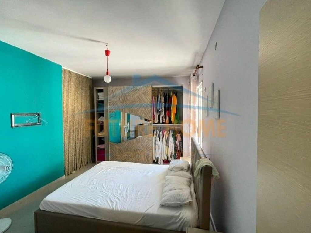 Shitet, Apartament 2+1, Unaza e Re, Tiranë.