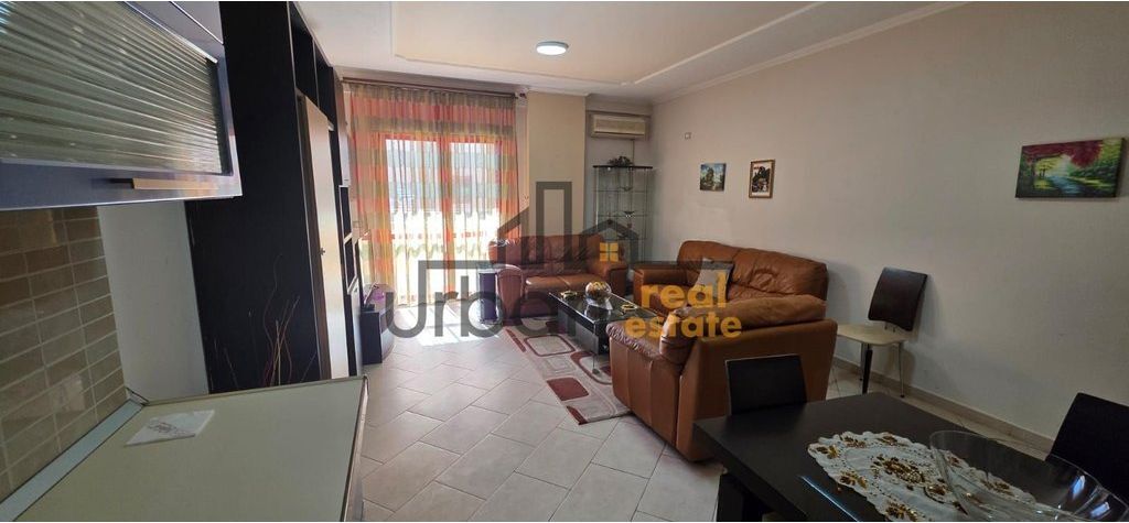 Qera, Apartament 2+1+2, Komuna e Parisit, Tiranë - 650€ | 110 m²