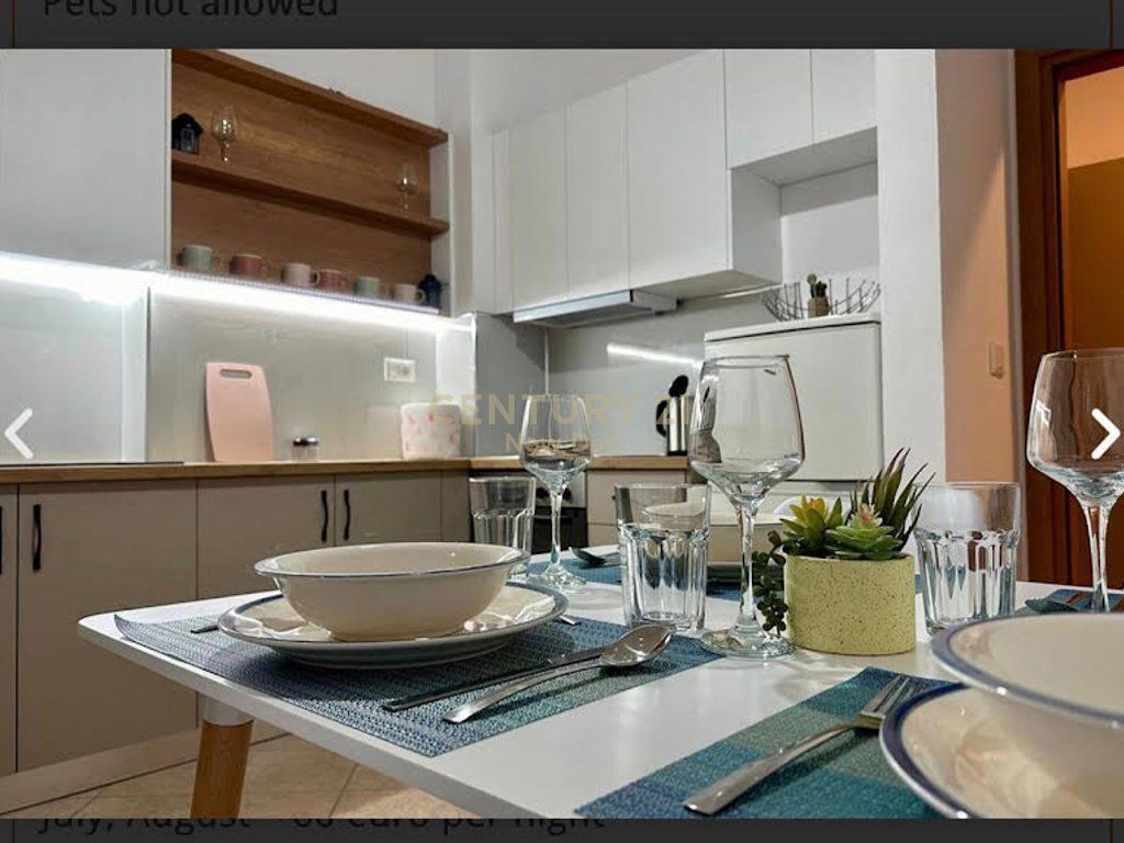 1+1 PER QIRA PLAZH TE RROTA E KUQE