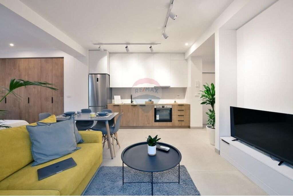 Jepet me qira apartament ne Myslym Shyri