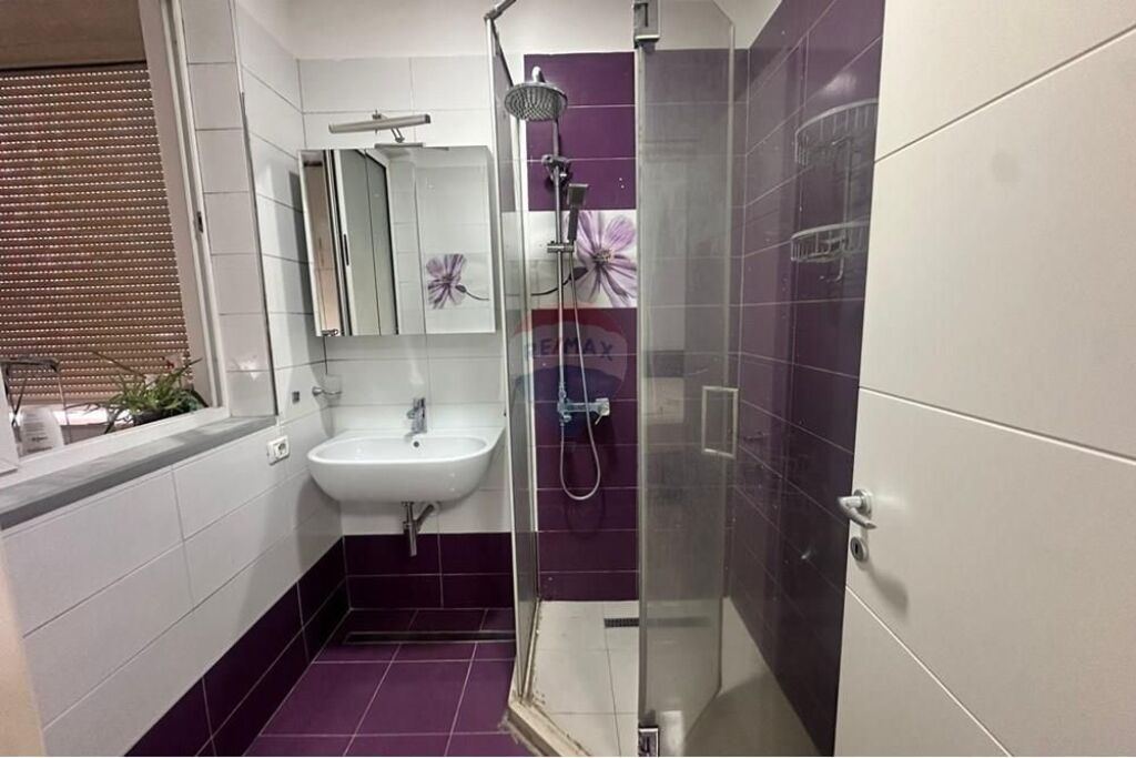 Apartament 3+1+2 me qera Pazari Ri