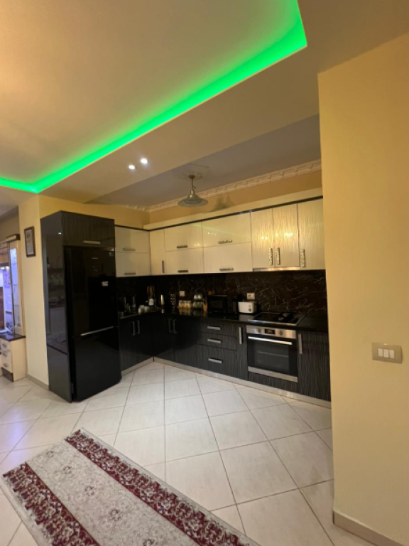 🏡 Appartamento in Affitto 2+1+2 – Fresk, vicino al Mercato Xhangolli
