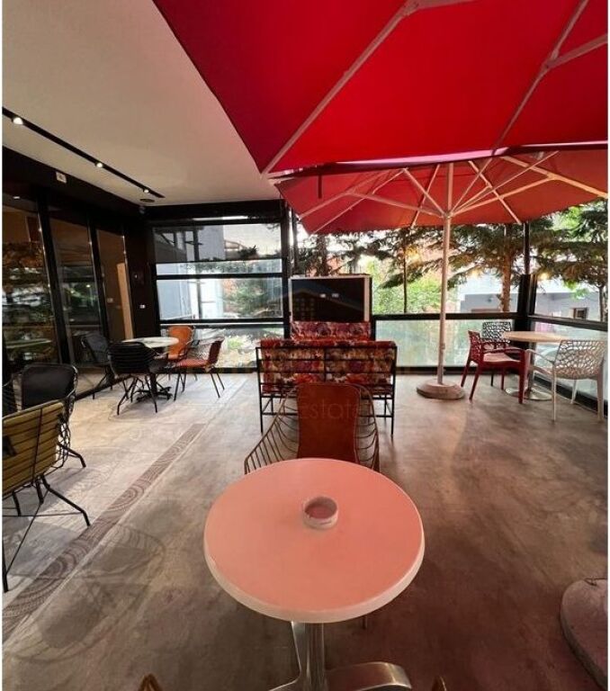 Shitet, Ambient, Unaza e Re Tirane