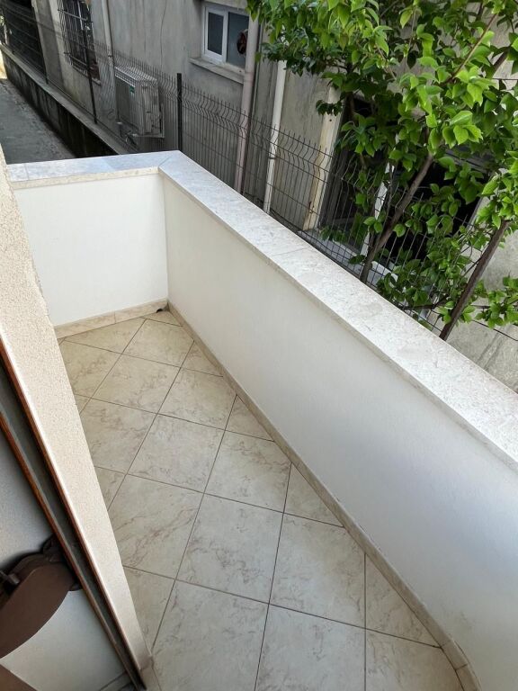 Apartament 2+1+parkim me qera tek Kodra e Priftit