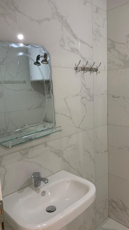 Apartament me qera 1+1 21 Dhjetori