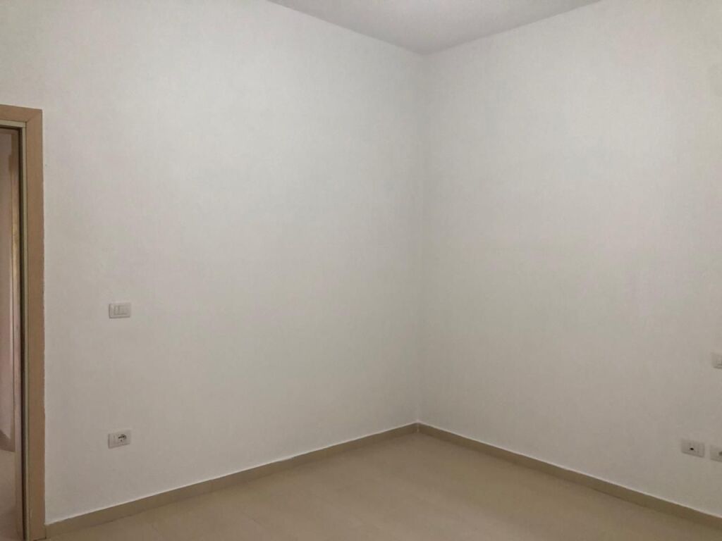 Me Qera: Apt. 2+1 📍Tek Liqeni i Thate - me Shume Hapesire | Pallat i Ri (43,000 Leke/Muaj) 🔥