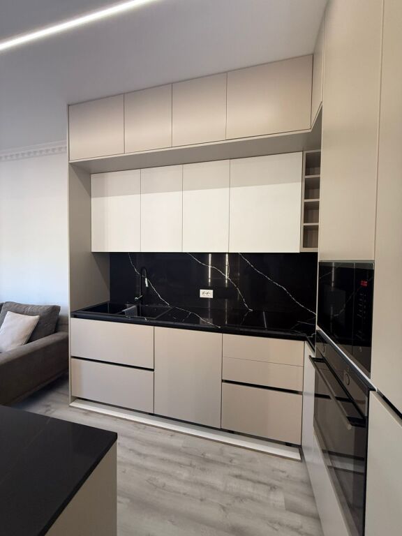 2+1,furnished with parking,hotel radisoni dry lake,1000 euro