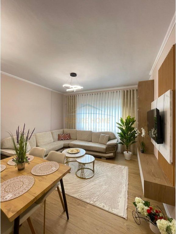 Rent, Apartment 2+1+2, Kristal Center, Paris Commune