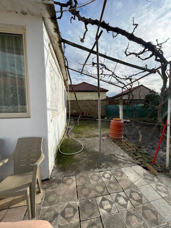 🏡 SHITET SHTËPI PRIVATE 2+1 ME OBORR TE MADH SHIJAK