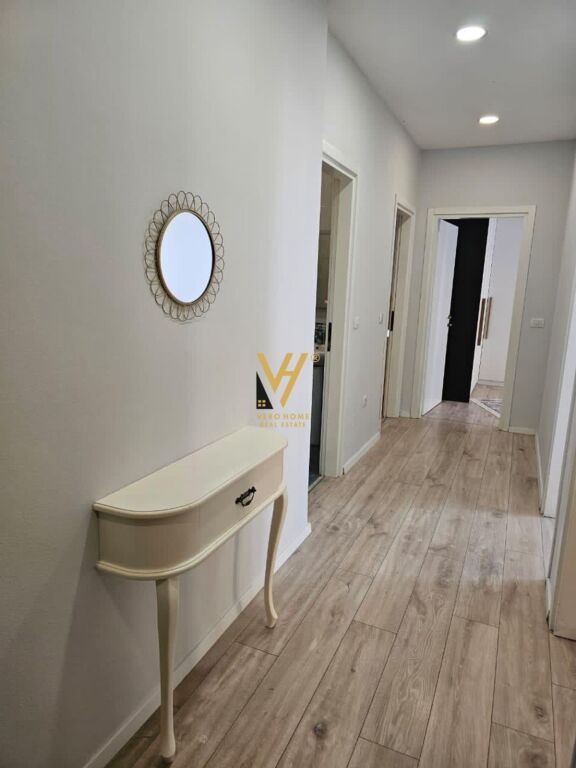 JEPET APARTAMENT 2+1+2+BLK ME QERA TEK LIQENI THATE 800 EURO