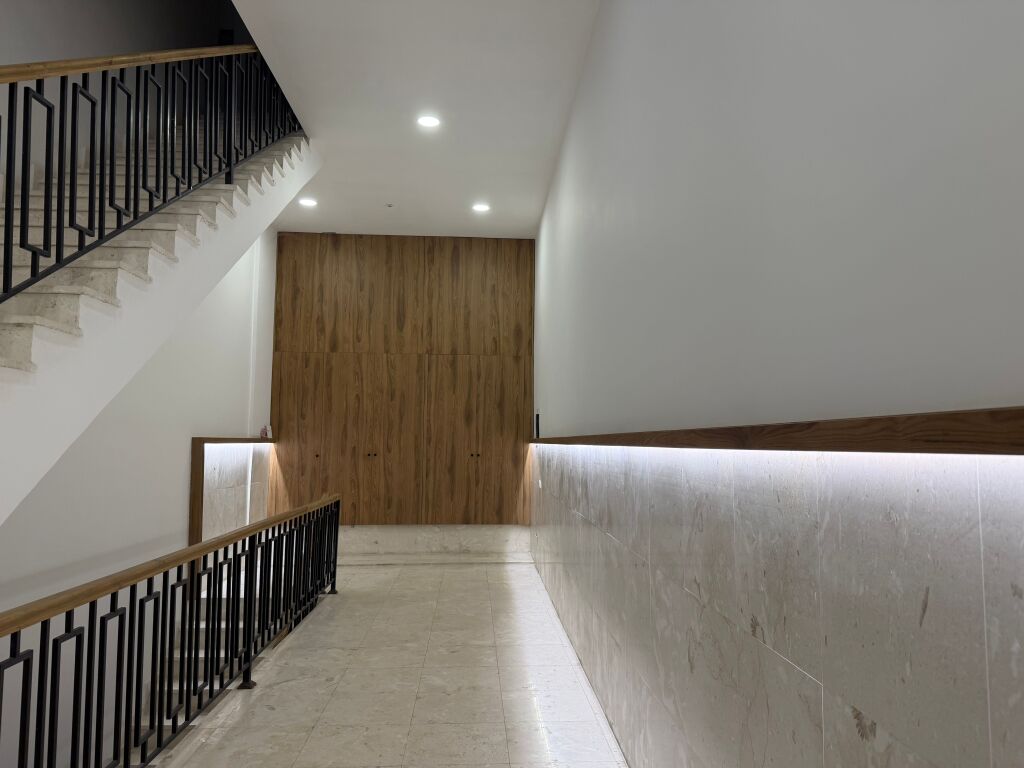 3+1,bosh te hotel radison liqeni i thate,1500 euri