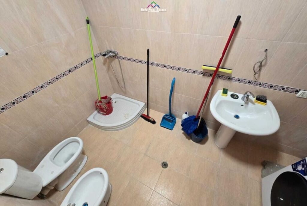 Apartament Me Qera 3+1 Pazari i Ri (ID B230208) Tirane