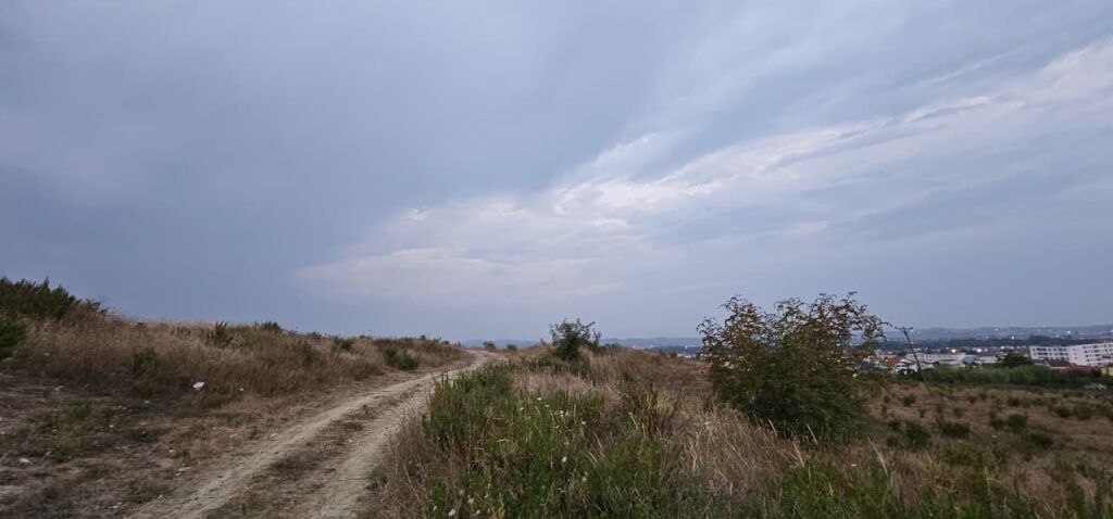 🏞 Shitet tokë truall me sipërfaqe 8,500 m² Shijak