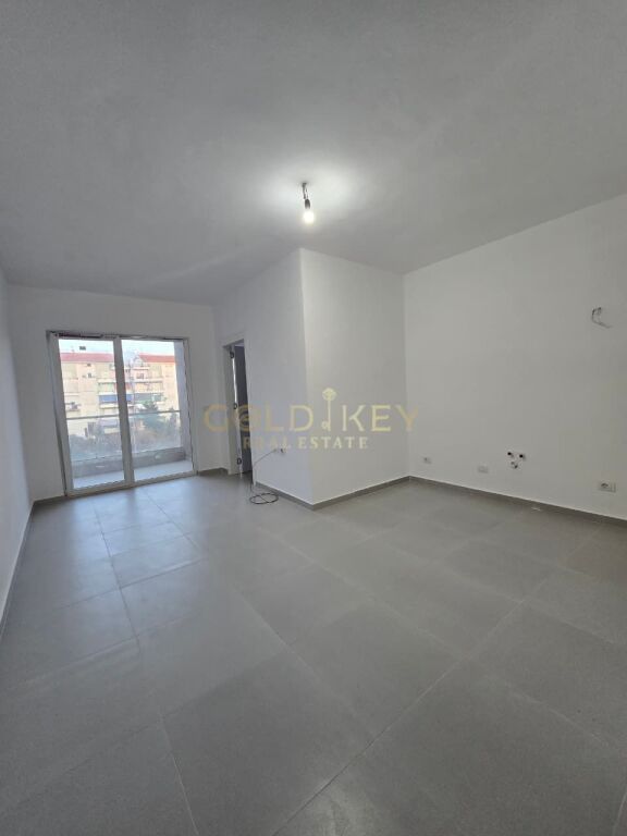 🏠 Appartamento 2+1 in Vendita Golem, Durres