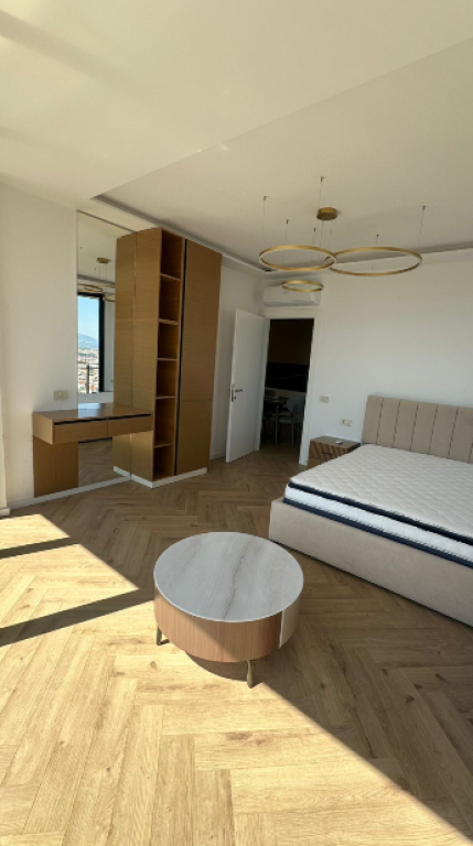 🏡 APARTAMENT 2+1 ME QIRA – Golden Tower, Mine Peza