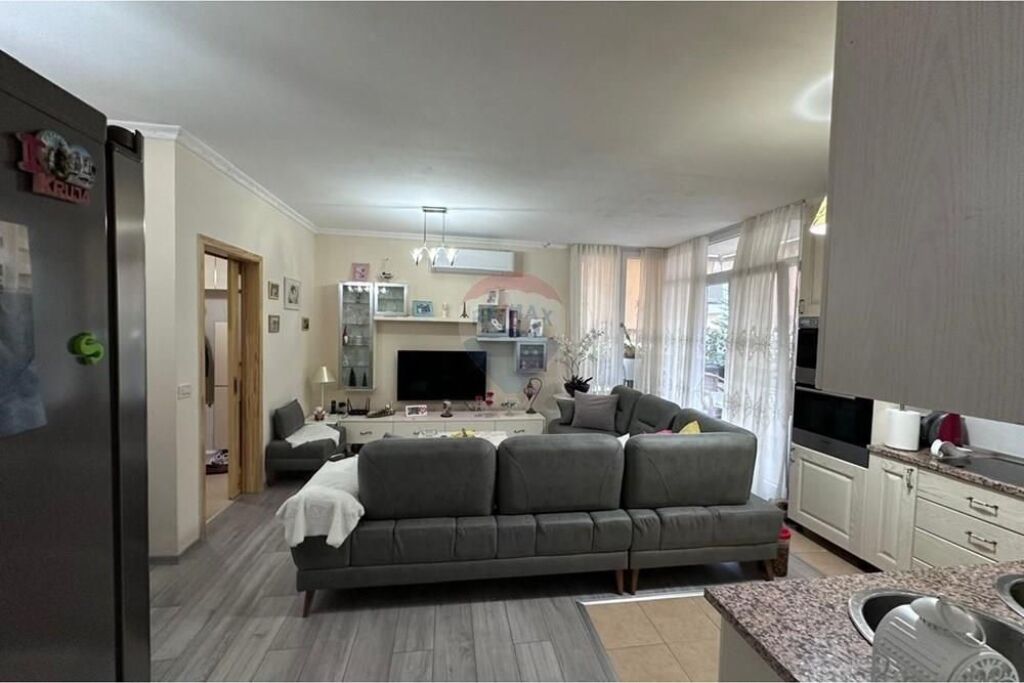 Shiten Apartament 2+1+2 te Kopeshti Botanik