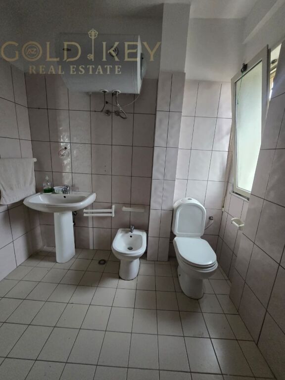 Shitet Apartament 2+1 📍 Adresa: Vila e Zogut, Durres