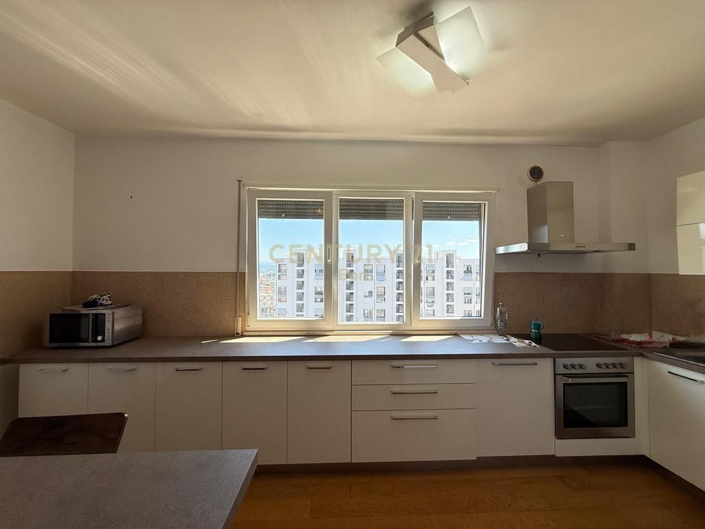 Apartament 2+1 me Depo për Shitje pranë UKD, Durres !