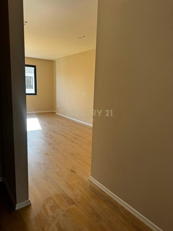 Apartament 1+1 Për Shitje në Mali i Robit.