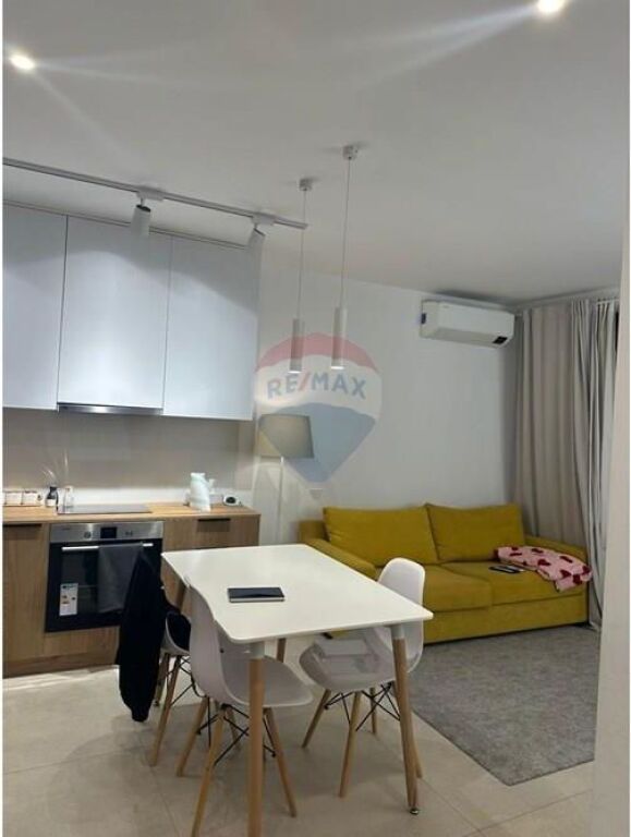 Apartament 1+1 per qira ne Myslym Shyri !