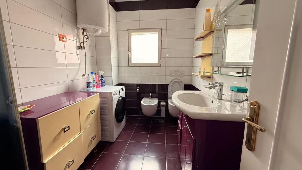 Appartamento 2+1 in affitto a Komuna e Parisit, Tirana