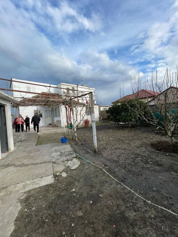 🏡 SHITET SHTËPI PRIVATE 2+1 ME OBORR TE MADH SHIJAK