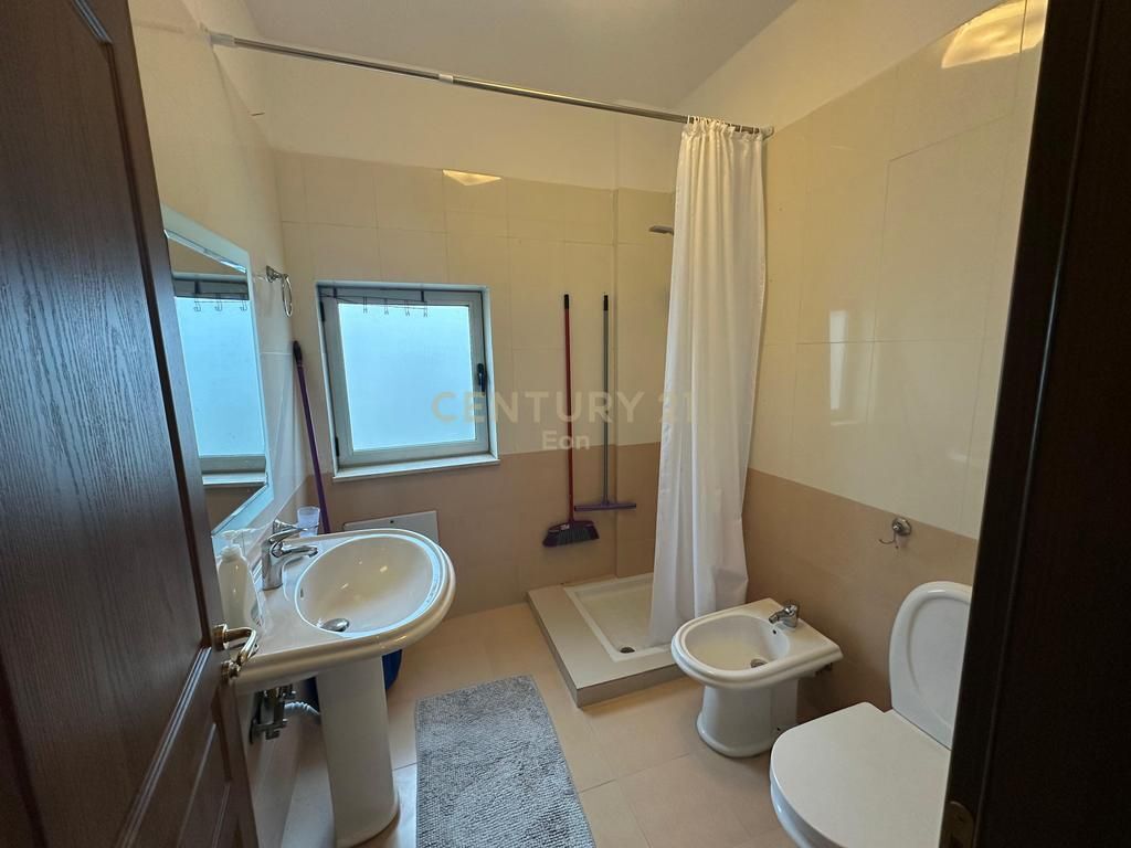 Apartament 1+1 me verande Pamje Deti Për Shitje në Currila, Durrës !