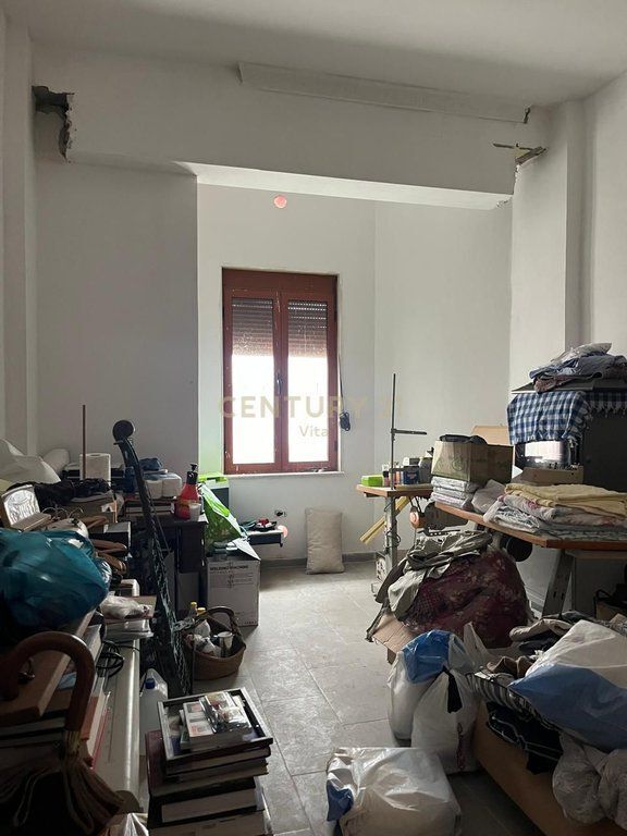 SHITET APARTAMENT TEK STACIONI I PARE NE PLAZH , DURRES !!!!