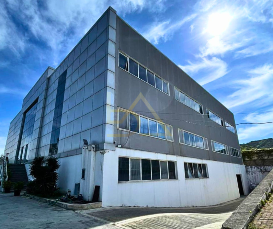 AMBIENTE COMMERCIALE IN AFFITTO – OPPORTUNITÀ IDEALE VICINO A TIRANA