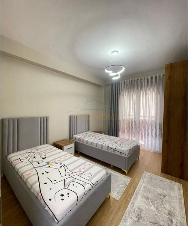 Qera, Apartament 2+1+2, Kristal Center, Komuna e Parisit
