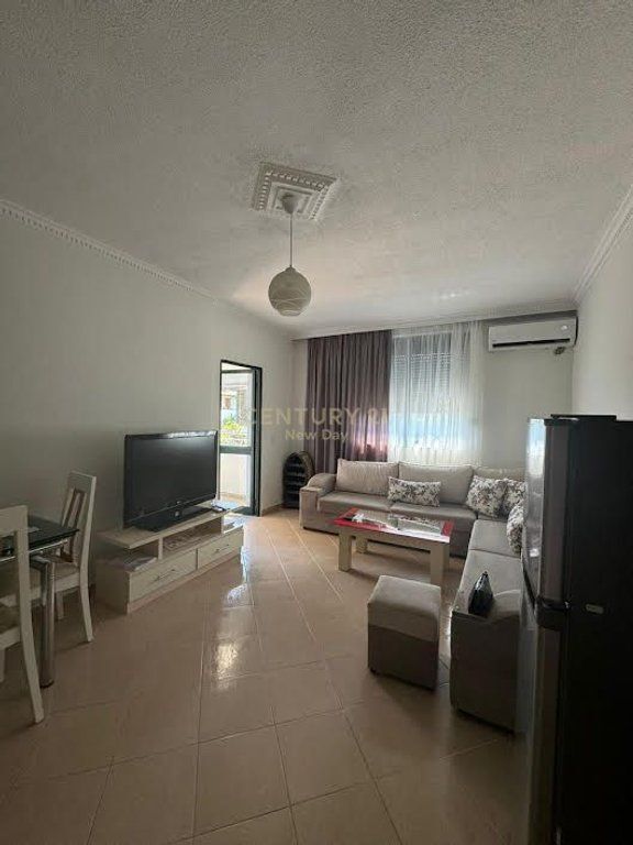 1+1 ME QIRA NE SHKEMBIN E KAVAJES ME PAMJE DETI