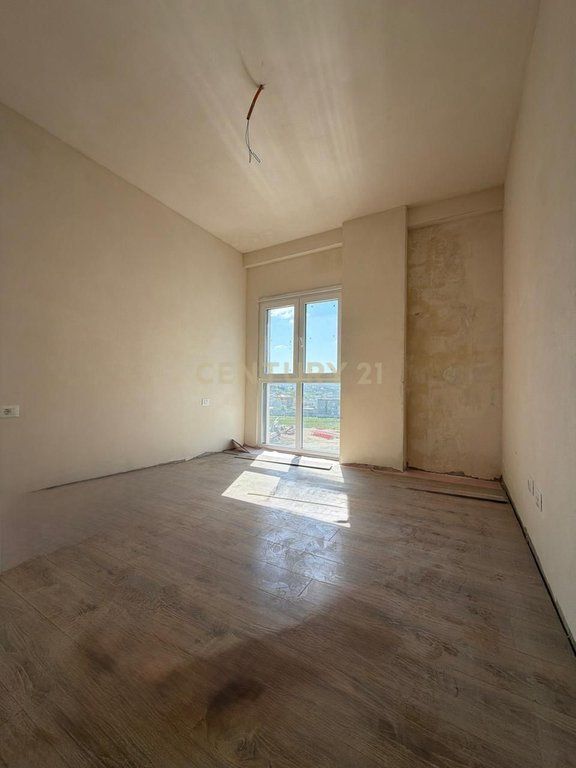 Appartamento 2+1+2 bagni in vendita a Porta e Re, Mjullbathore!