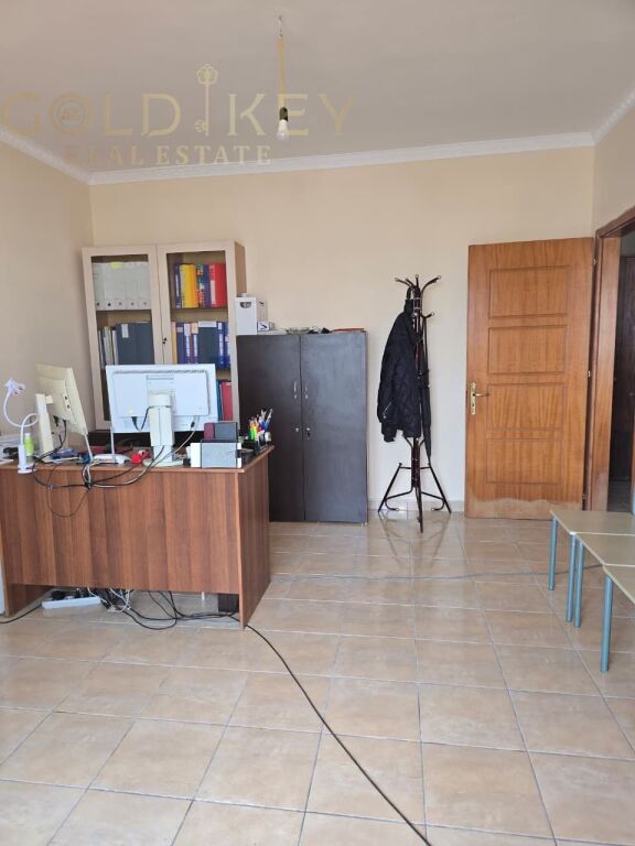 Shitet Apartament 2+1 📍 Adresa: Vila e Zogut, Durres