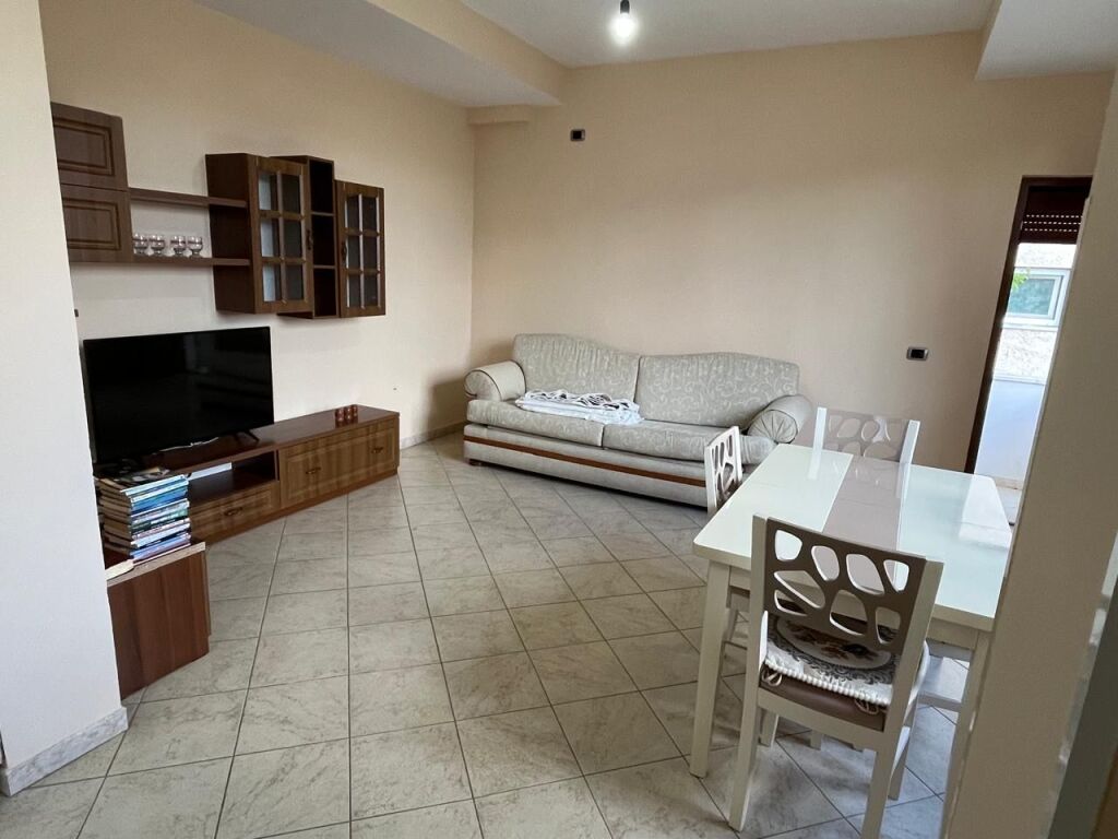Apartament 2+1+parkim me qera tek Kodra e Priftit