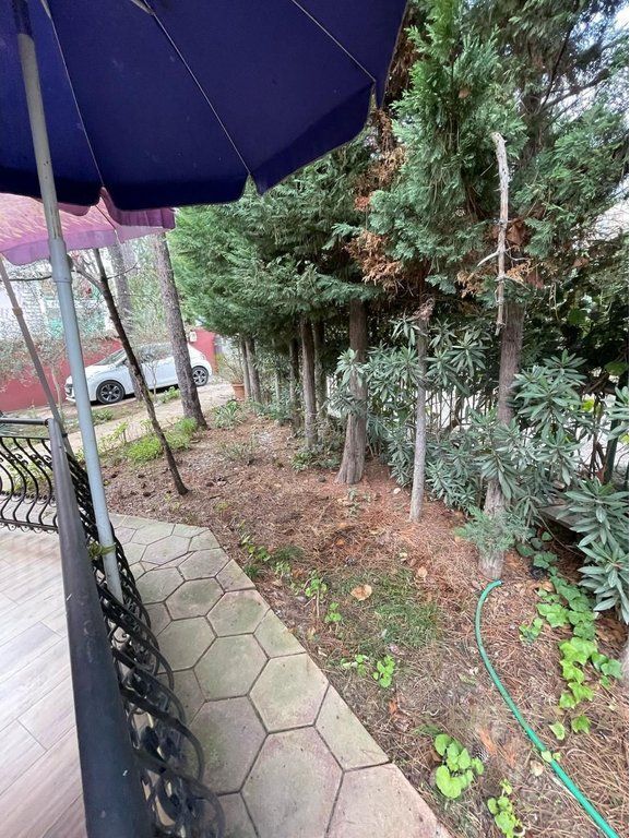 SHITET VILE 4+2 NE GOLEM 150 METRA LARG DETIT!!!