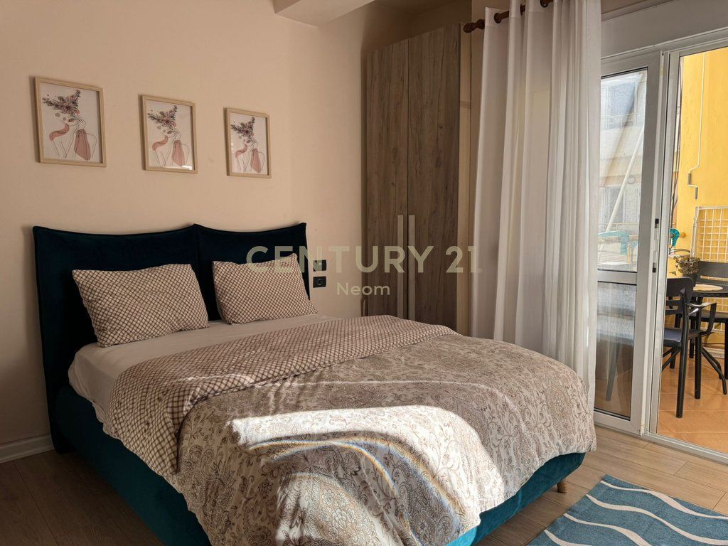 APARTMENT 1+1 FOR SALE IN LUNGOMARE, SEA VIEW